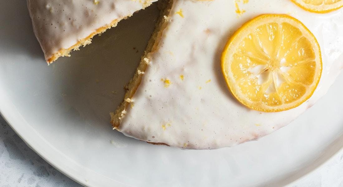 Lemon Skyr Glazed Vanilla Cake