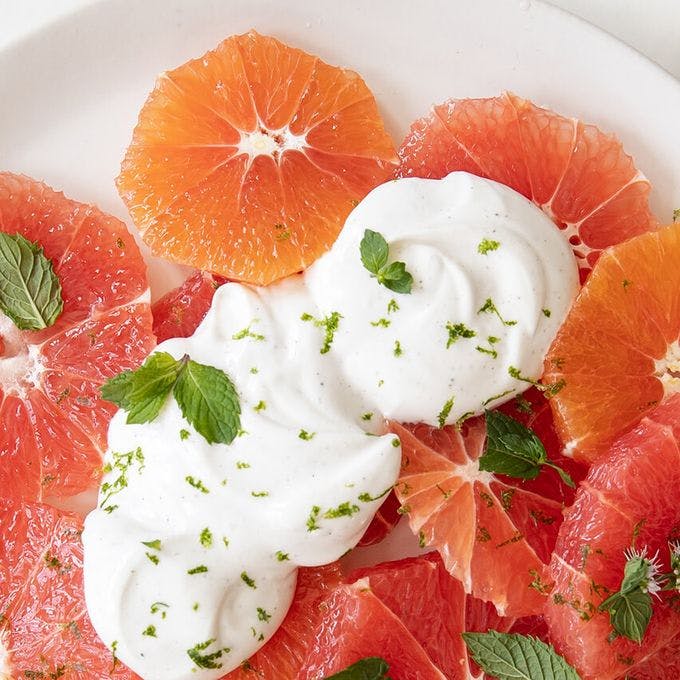 Cover Image for Grapefruit and Vanilla Skyr Plate