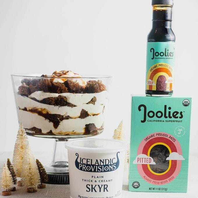 Cover Image for Sticky Date Trifle with Skyr Cream
